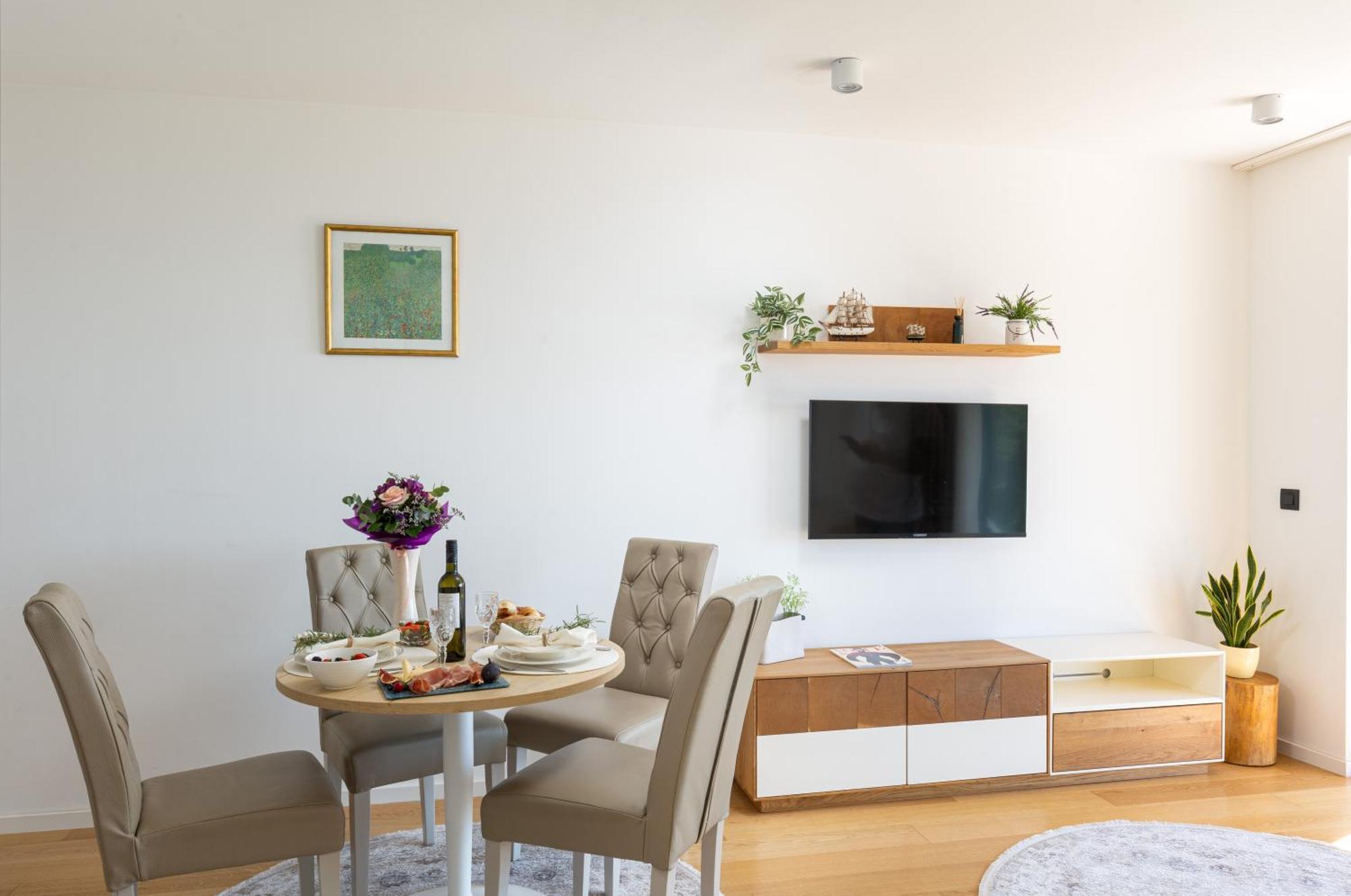 Victor Apartment *